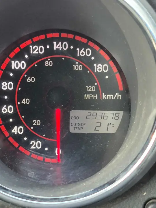 Pontiac Vibe 2007 photo 3