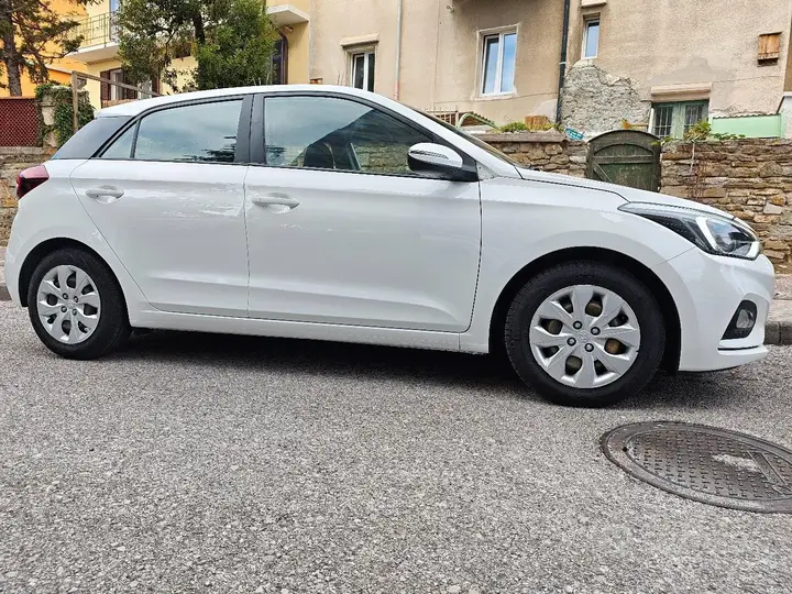 Hyundai I20 2019 photo 3