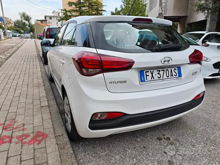 Hyundai I20 2019 photo 2
