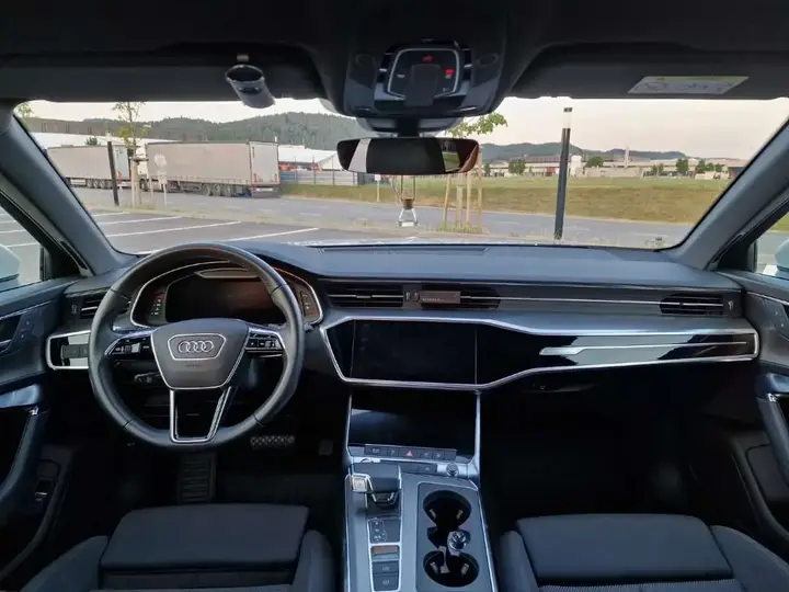 Audi A6 Avant 2019 photo 2