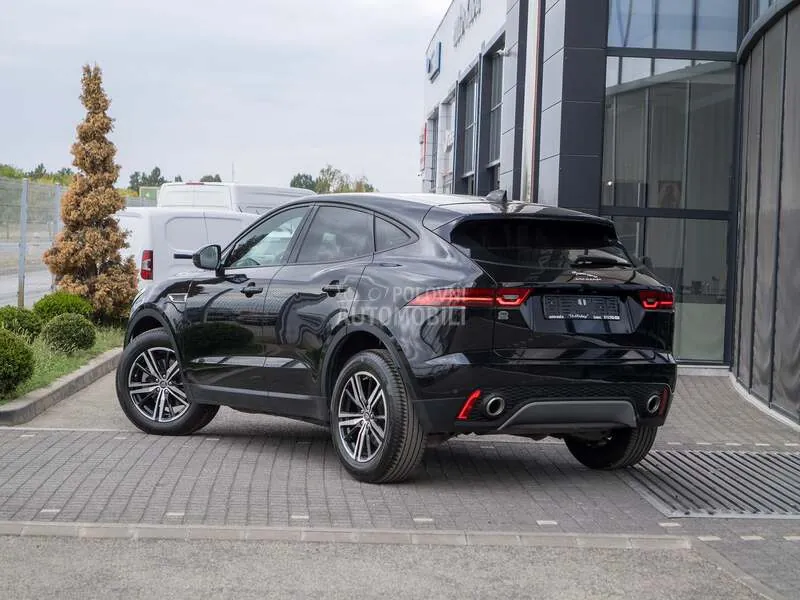 Jaguar E-Pace 2019 photo 4