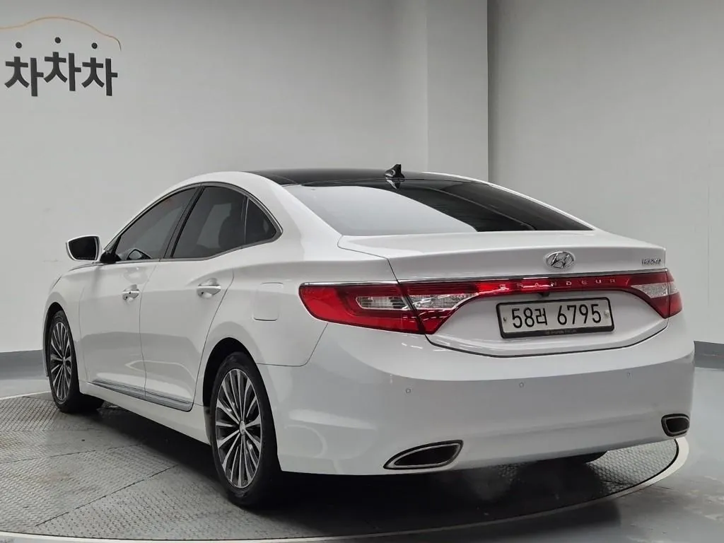 Hyundai Grandeur 2014 photo 2