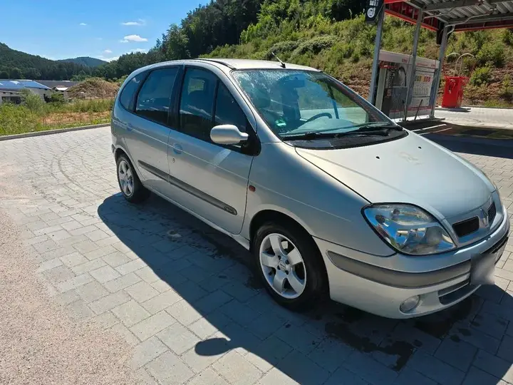 Renault Megane Scenic