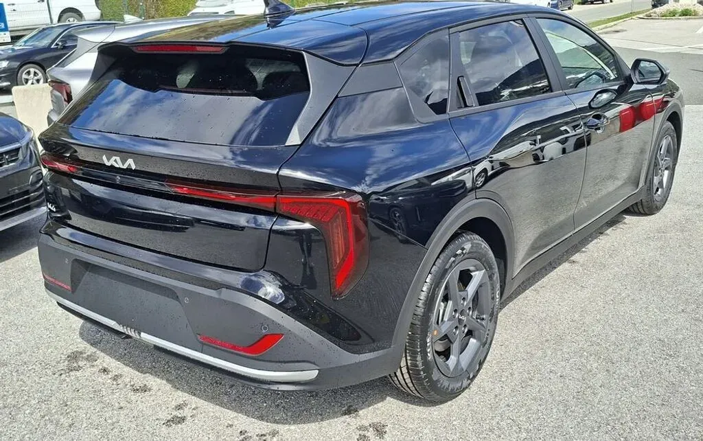Kia K4 photo 3