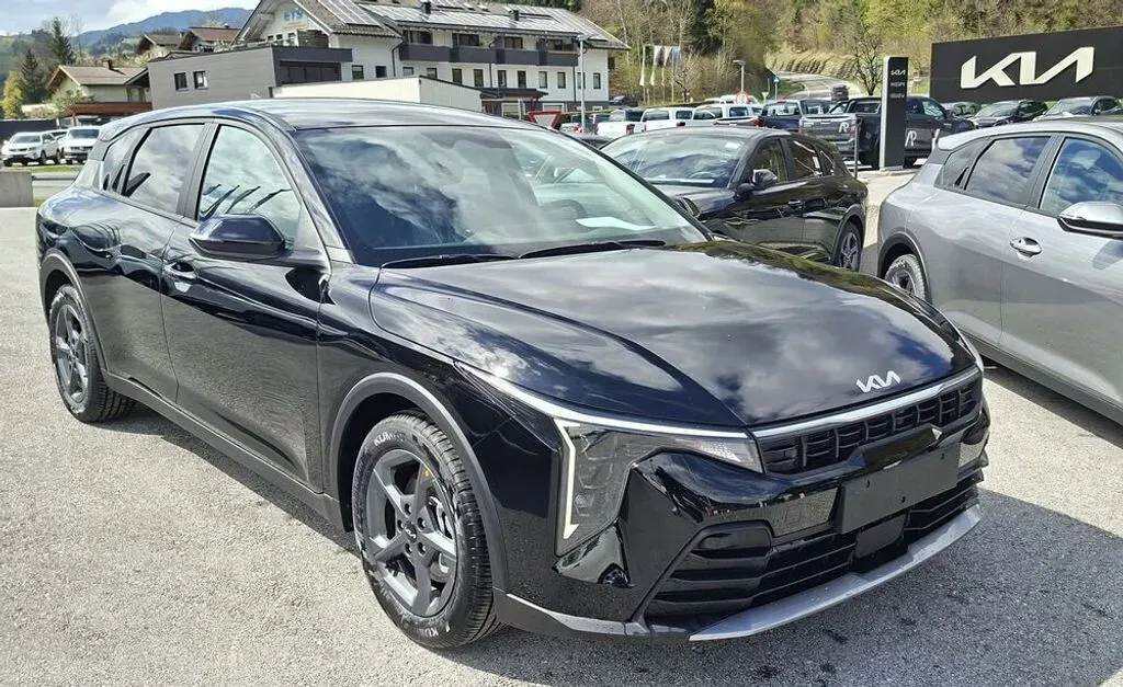 Kia K4