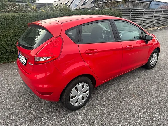 Ford Fiesta 2009 photo 3