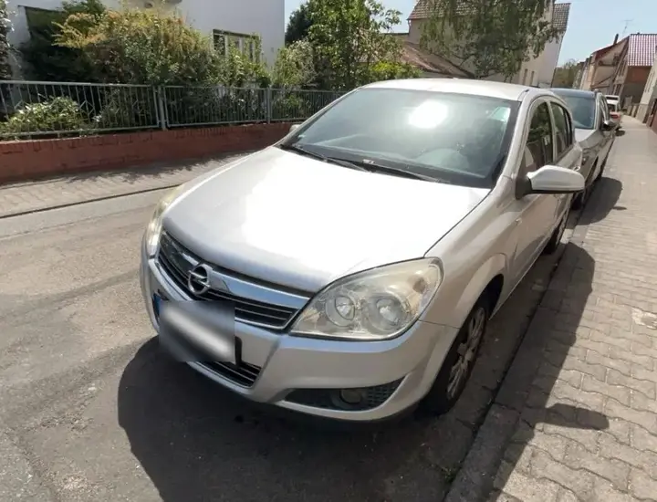 Opel Astra H