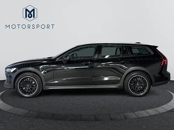 Volvo V60 Cross Country 2019 photo 2