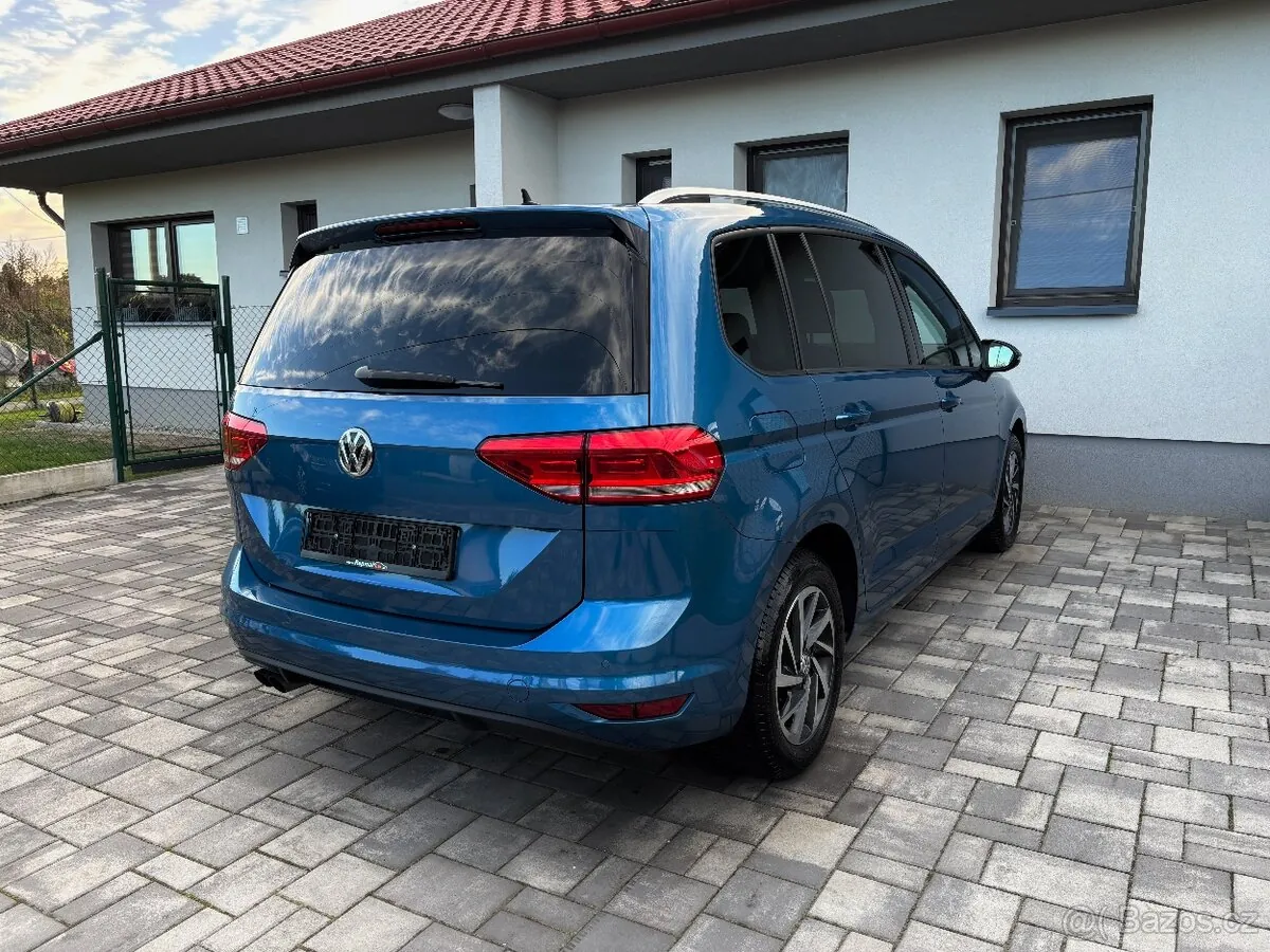 Volkswagen Touran 2017 photo 4