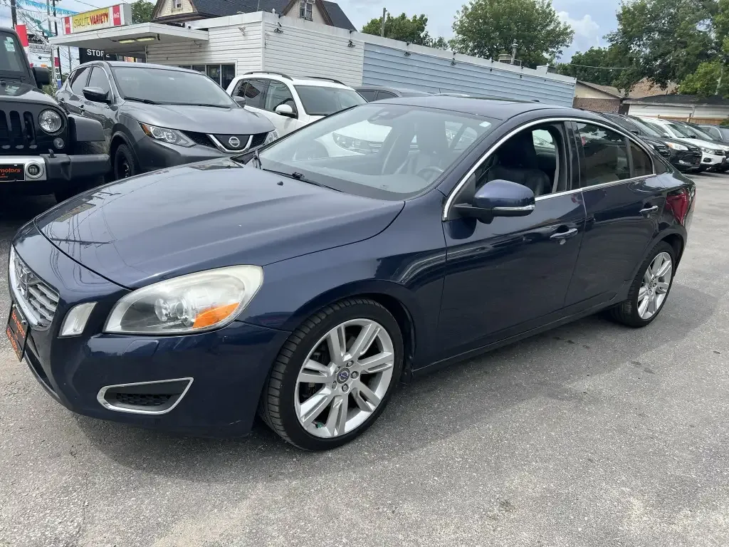 Volvo S60 2012 photo 3