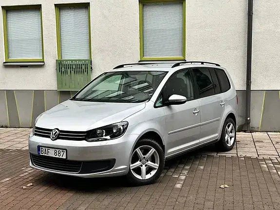 Volkswagen Touran 2013 photo 2