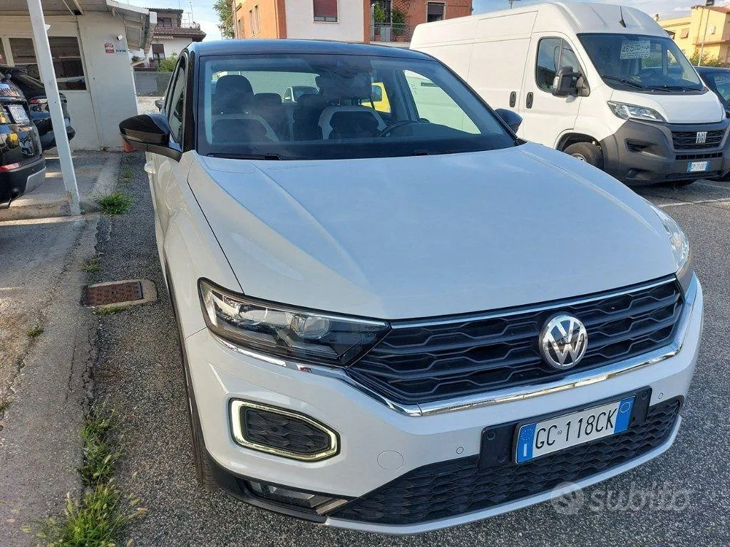 Volkswagen T-Roc 2020 photo 2