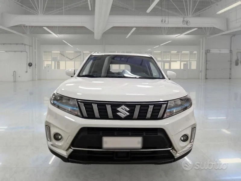 Suzuki Vitara 2023 photo 2