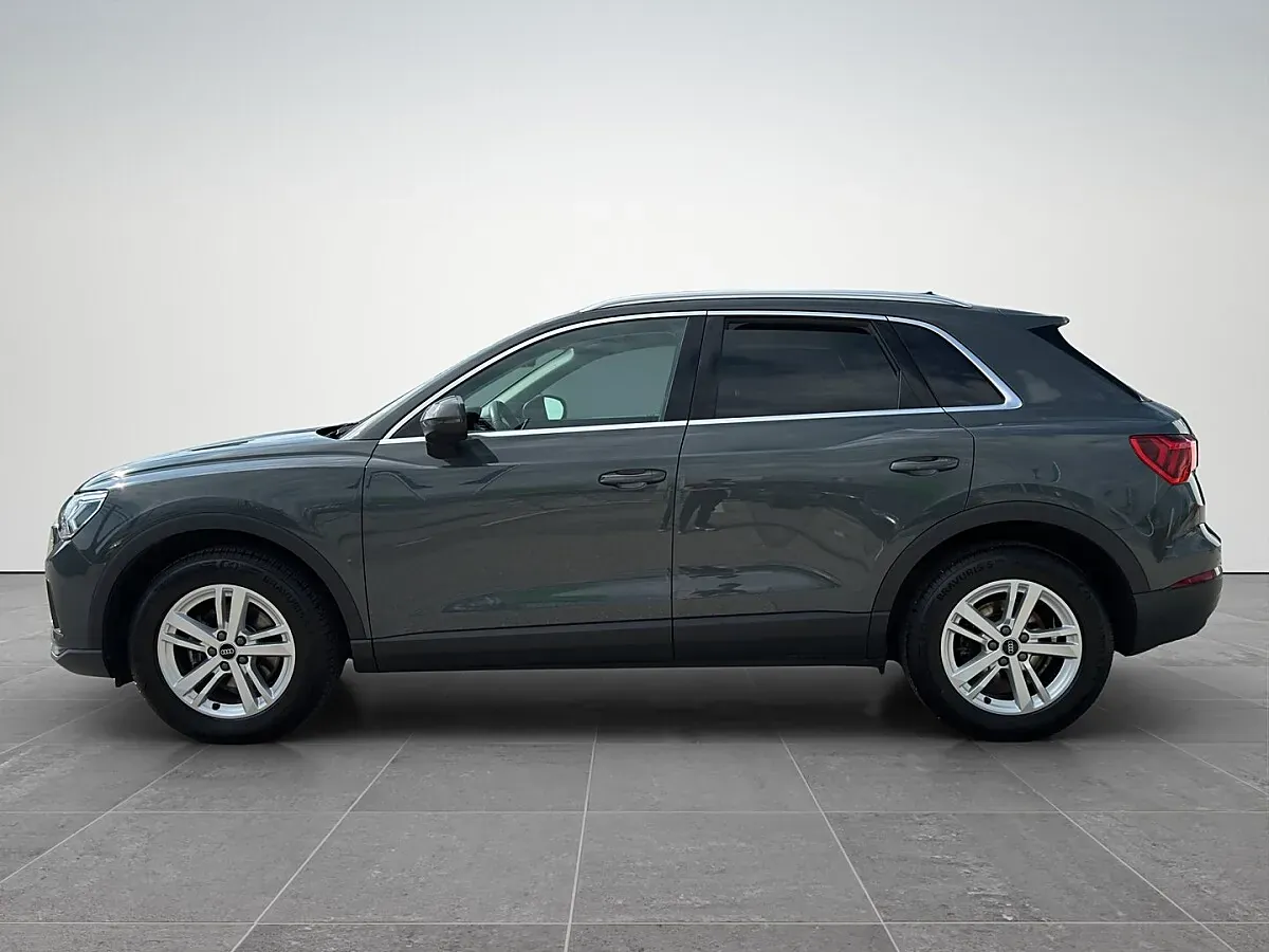 Audi Q3 2023 photo 3