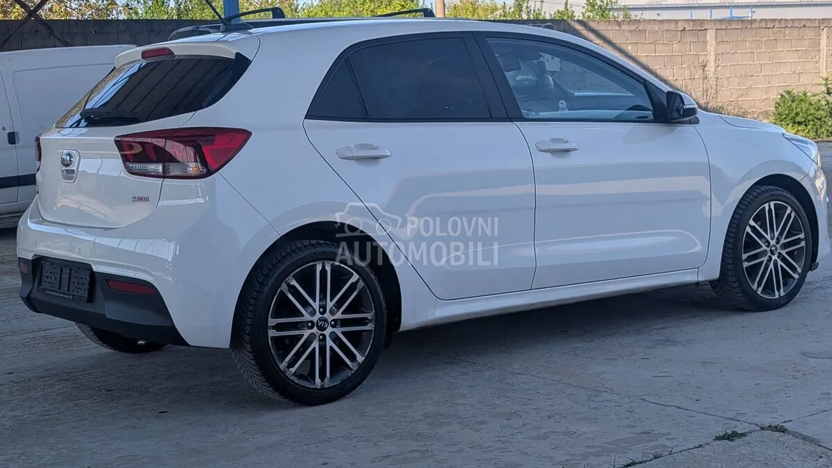 Kia Rio 2017 photo 5