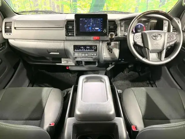 Toyota Hiace 2026 photo 2