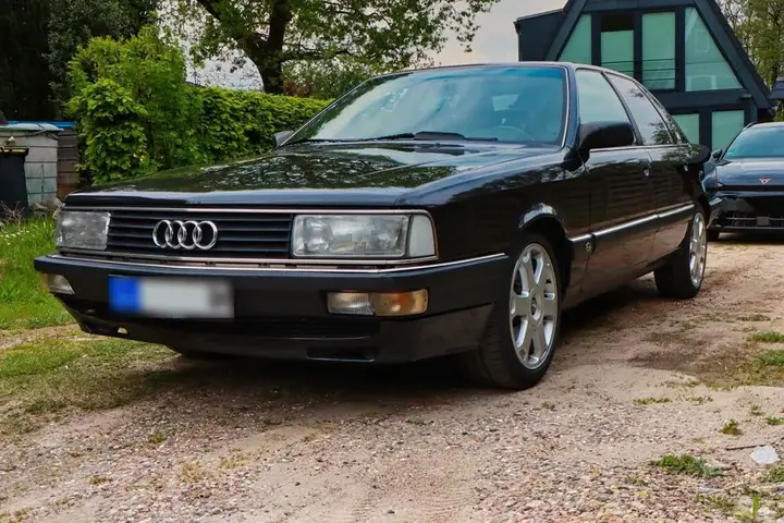 Audi 100