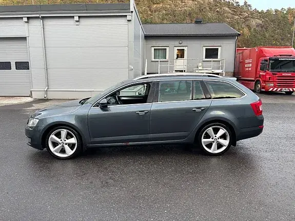 Skoda Octavia 2015 photo 2