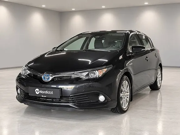 Toyota Auris 2016 photo 3
