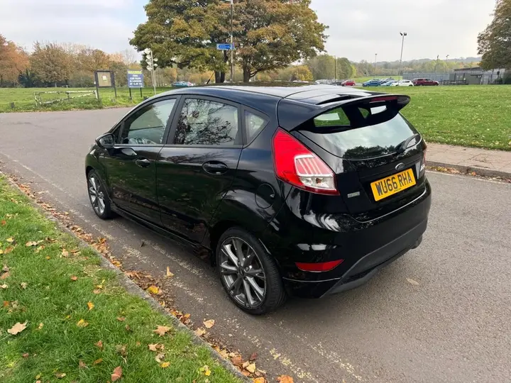 Ford Fiesta 2016 photo 5