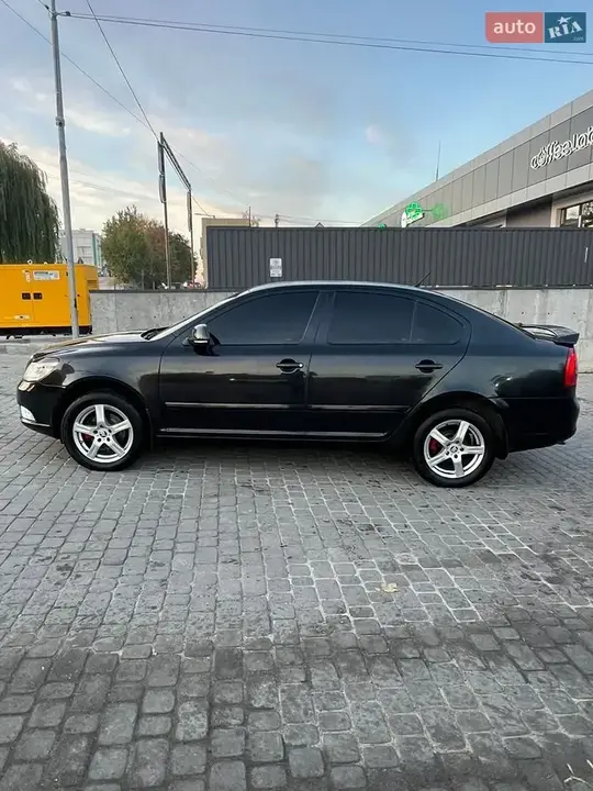 Skoda Octavia 2010 photo 3