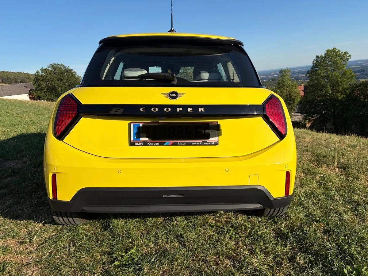 Mini Cooper 2024 photo 3