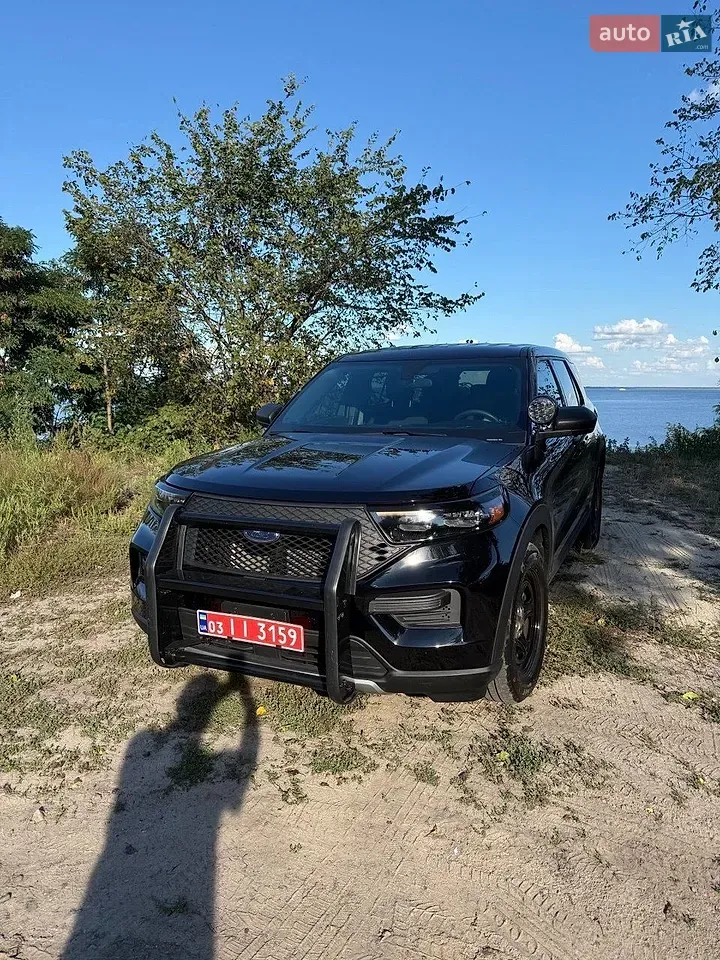 Ford Explorer 2023 photo 4