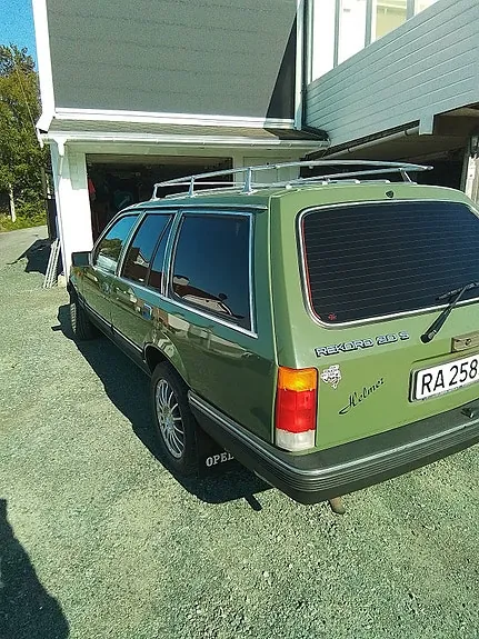 Opel Rekord 1984 photo 3