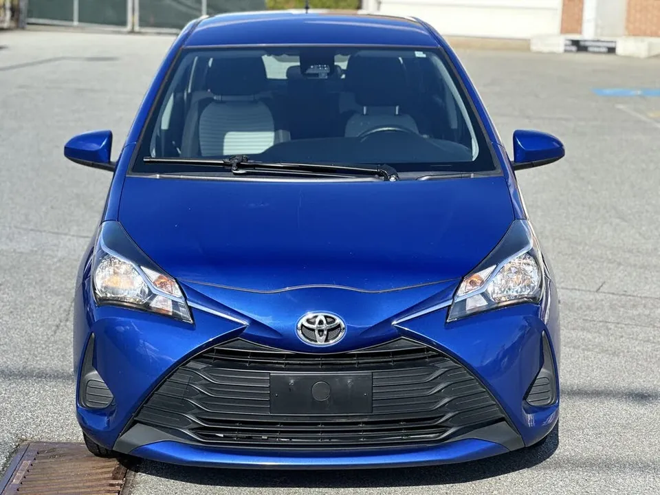 Toyota Yaris 2018 photo 2