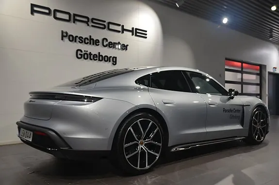Porsche Taycan 2026 photo 4