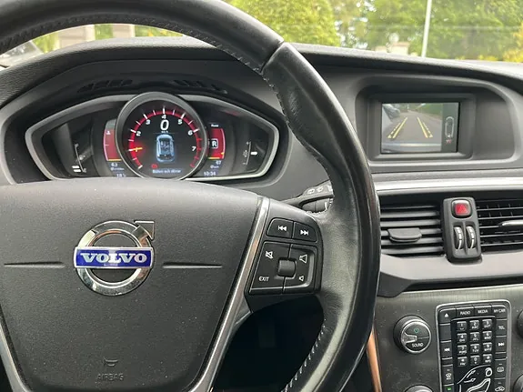 Volvo V40 2013 photo 3