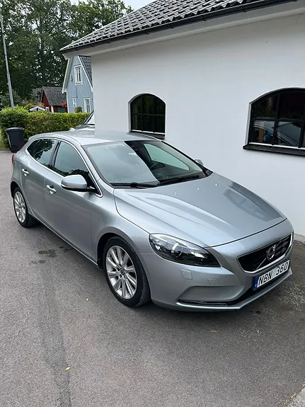 Volvo V40 2013 photo 2
