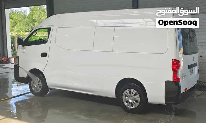 Nissan Urvan 2015 photo 3