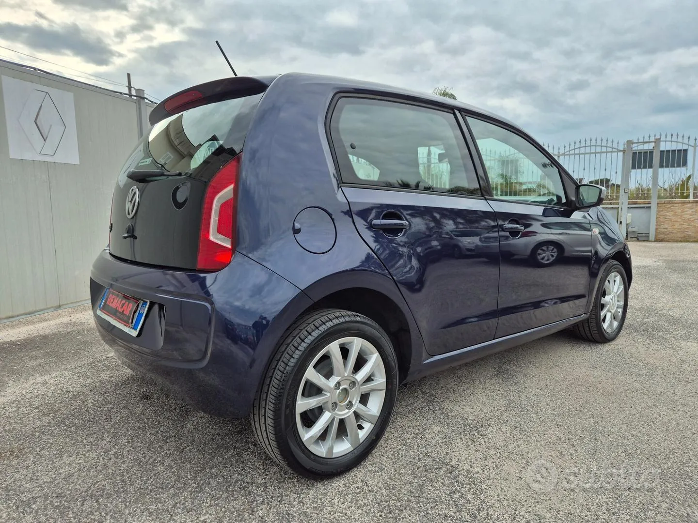 Volkswagen Up 2015 photo 5