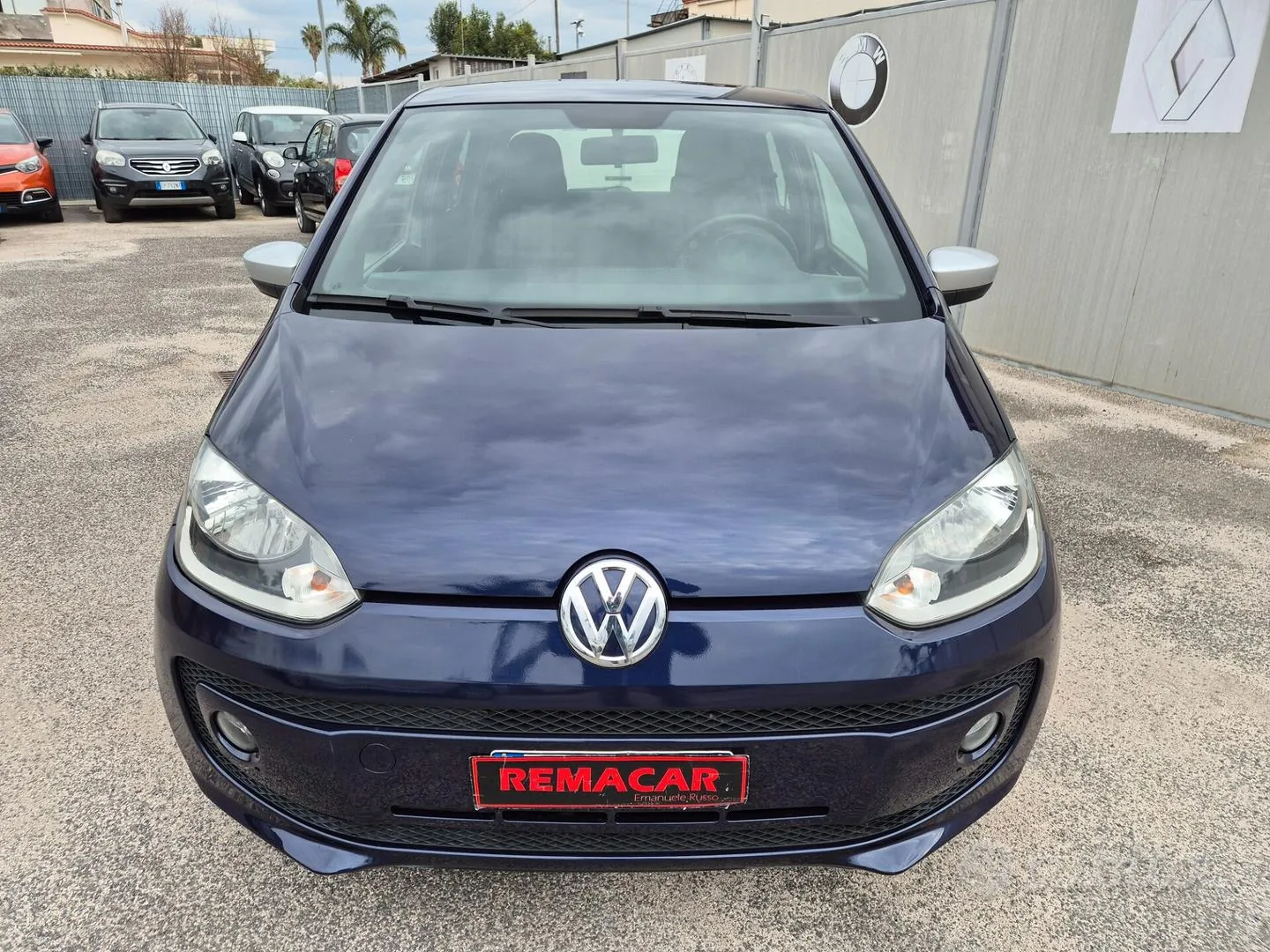 Volkswagen Up 2015 photo 2