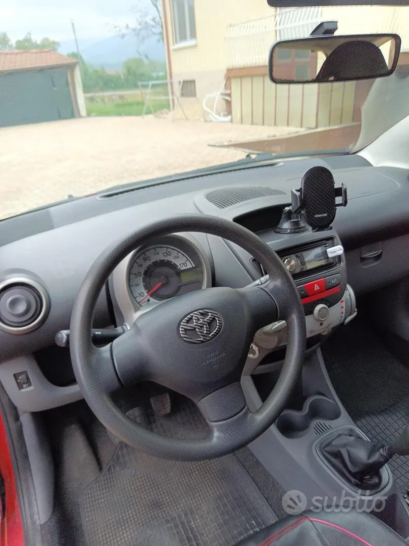 Toyota Aygo 2010 photo 5