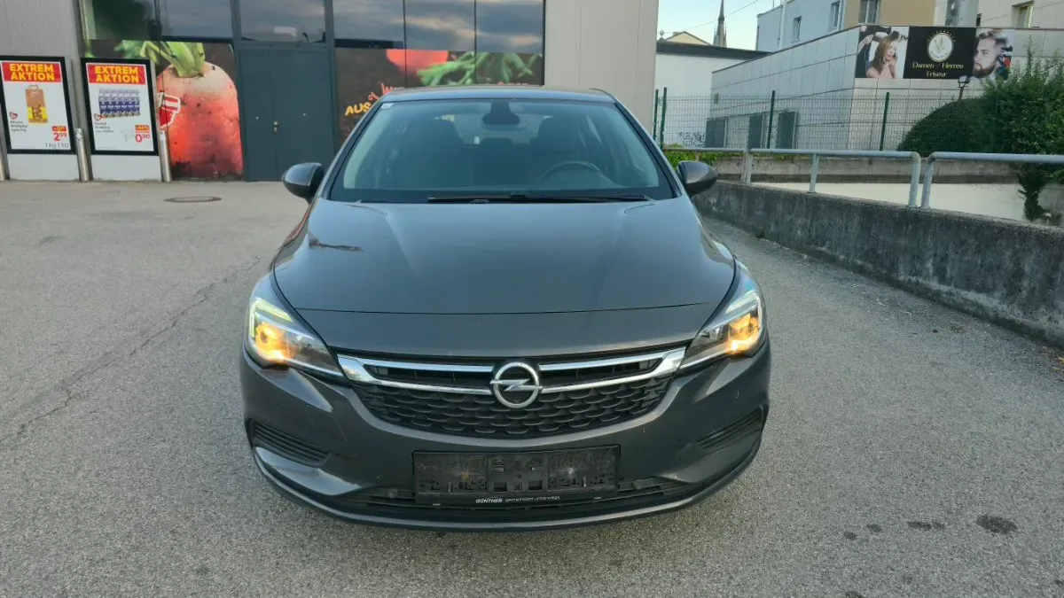 Opel Astra 2015 photo 2