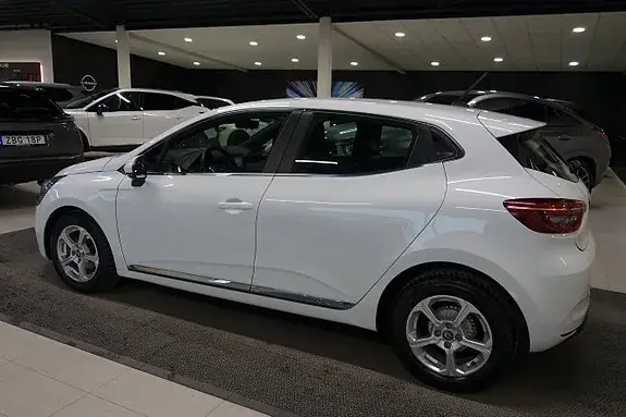 Renault Clio 2022 photo 2