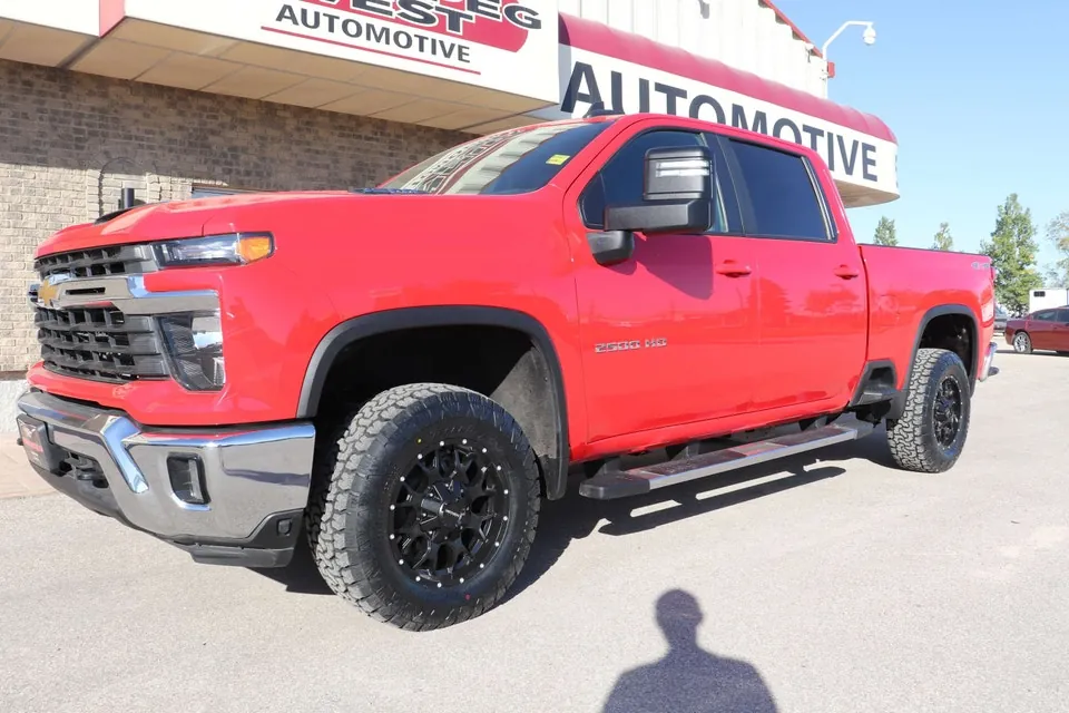 Chevrolet Silverado 2500Hd 2024 photo 4