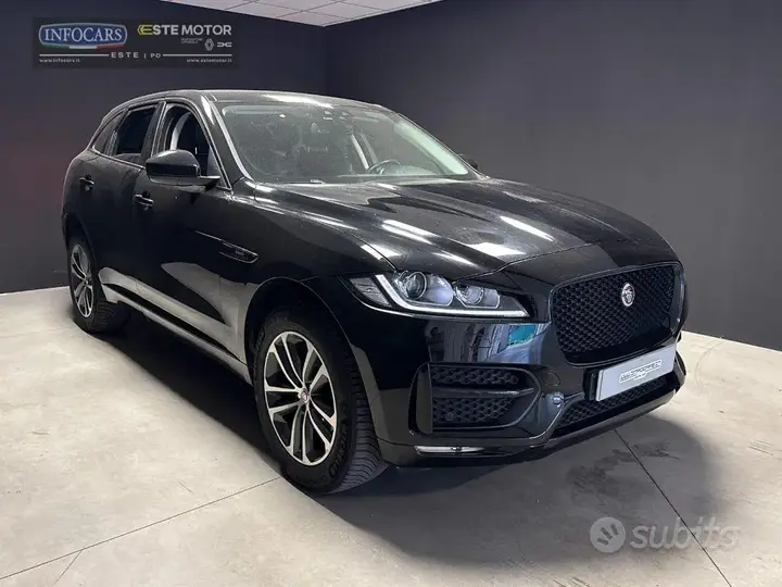 Jaguar F-Pace