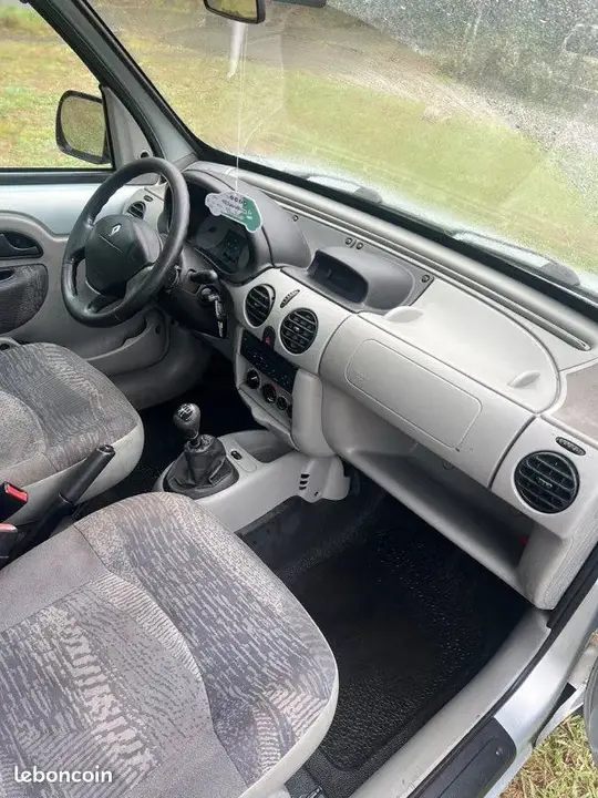 Renault Kangoo 2002 photo 2