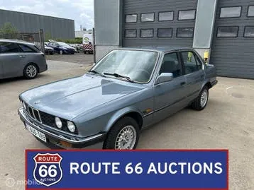 BMW 318I