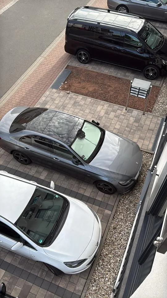 Mercedes-Benz E300