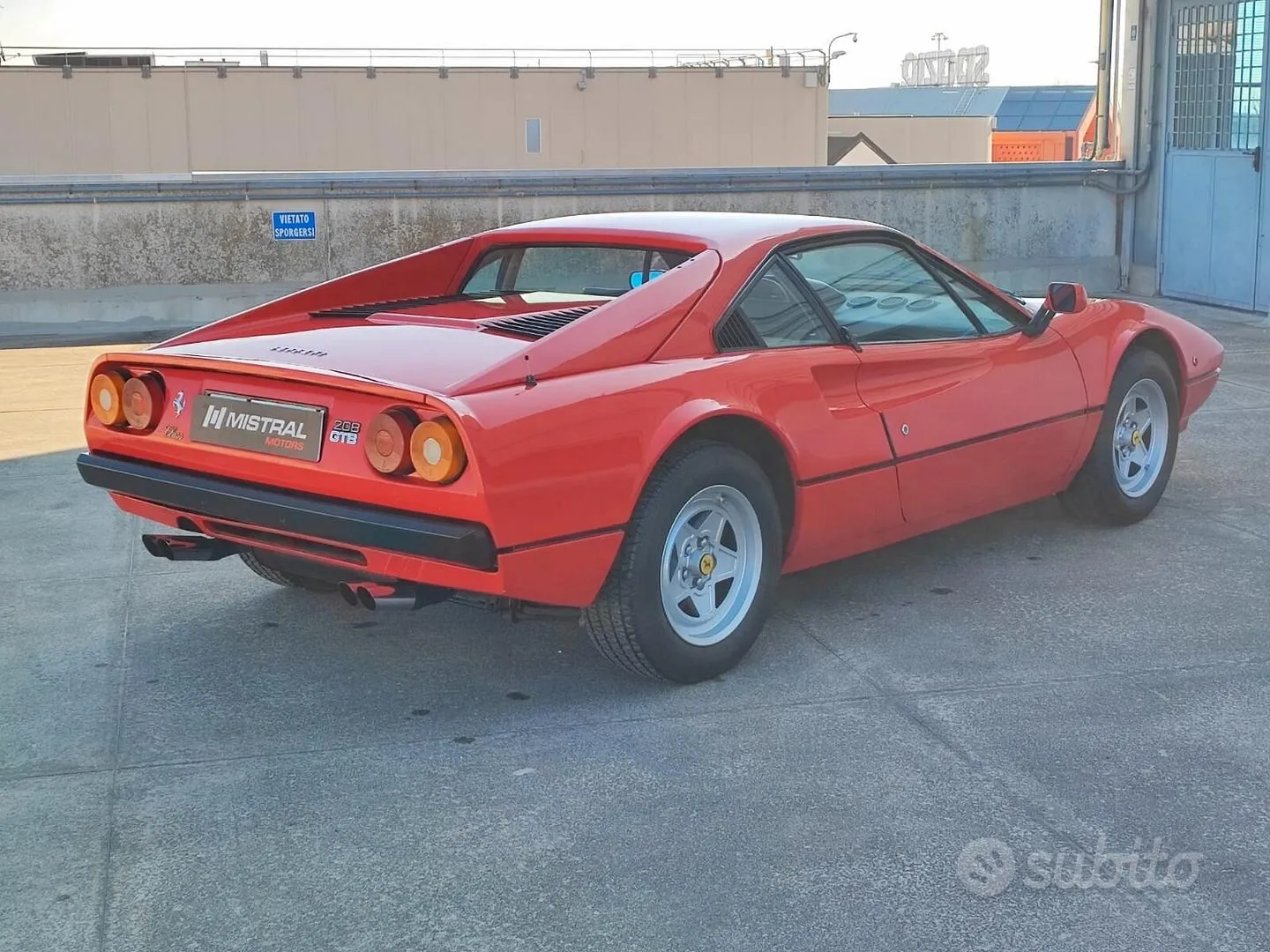 Ferrari 208 Gtb 1982 photo 2