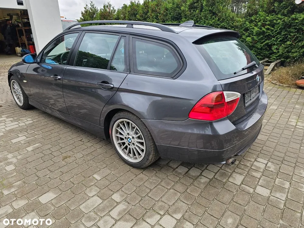 BMW 3 Series 2007 photo 2