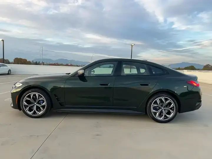 BMW I4 2022 photo 3