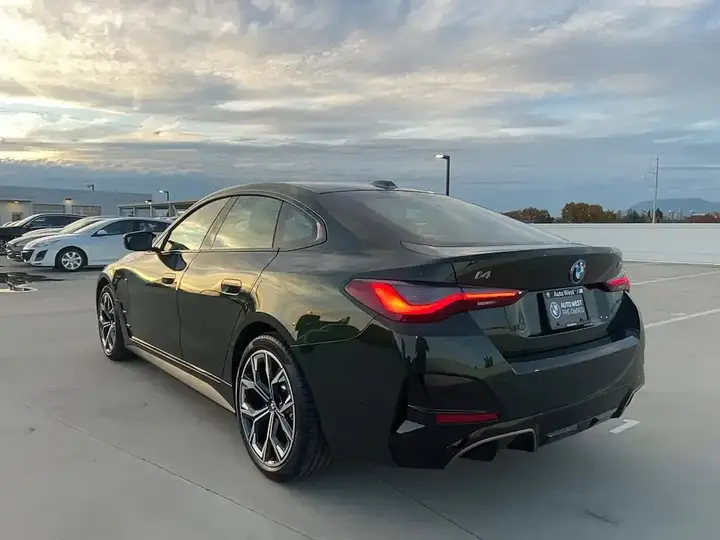BMW I4 2022 photo 5