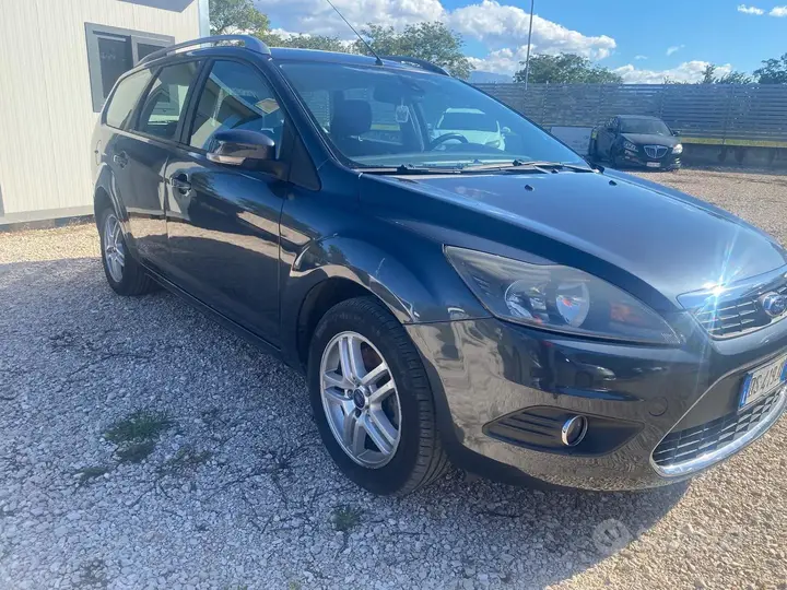 Ford Focus 2008 photo 2