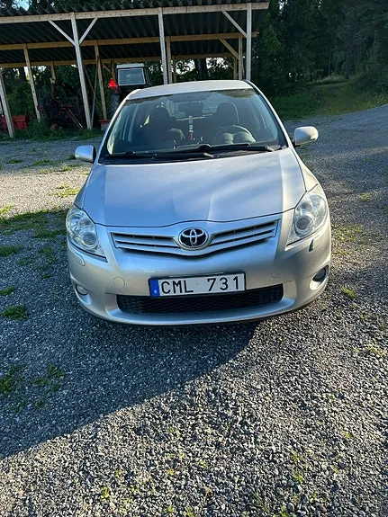 Toyota Auris 2010 photo 4