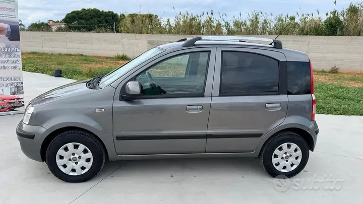 Fiat Panda 2011 photo 4